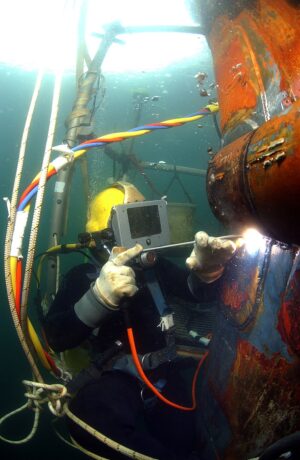 How Does Underwater Welding Work? - Sensational Tech